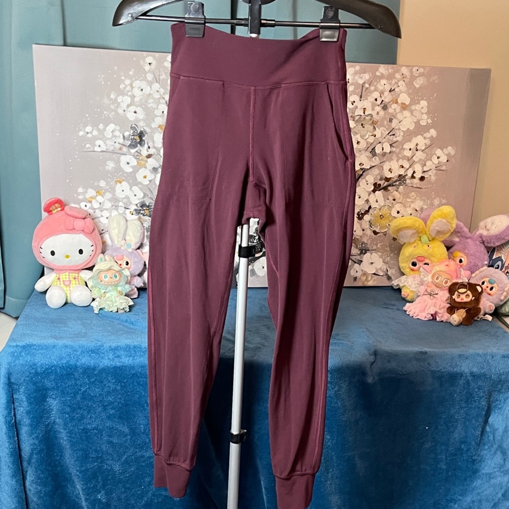 Lululemon Align Joggers size 4